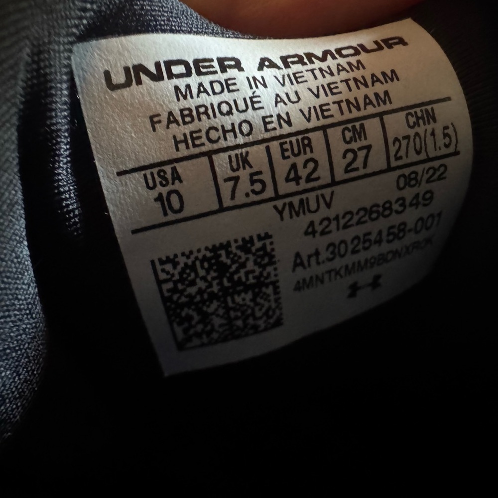 Under Armour Hovr Sonic 5 Black and blue Athletic Shoes with Bluetooth - Picture 3 of 9